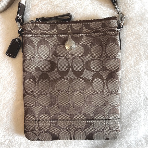 Coach Bag! - Picture 2 of 15